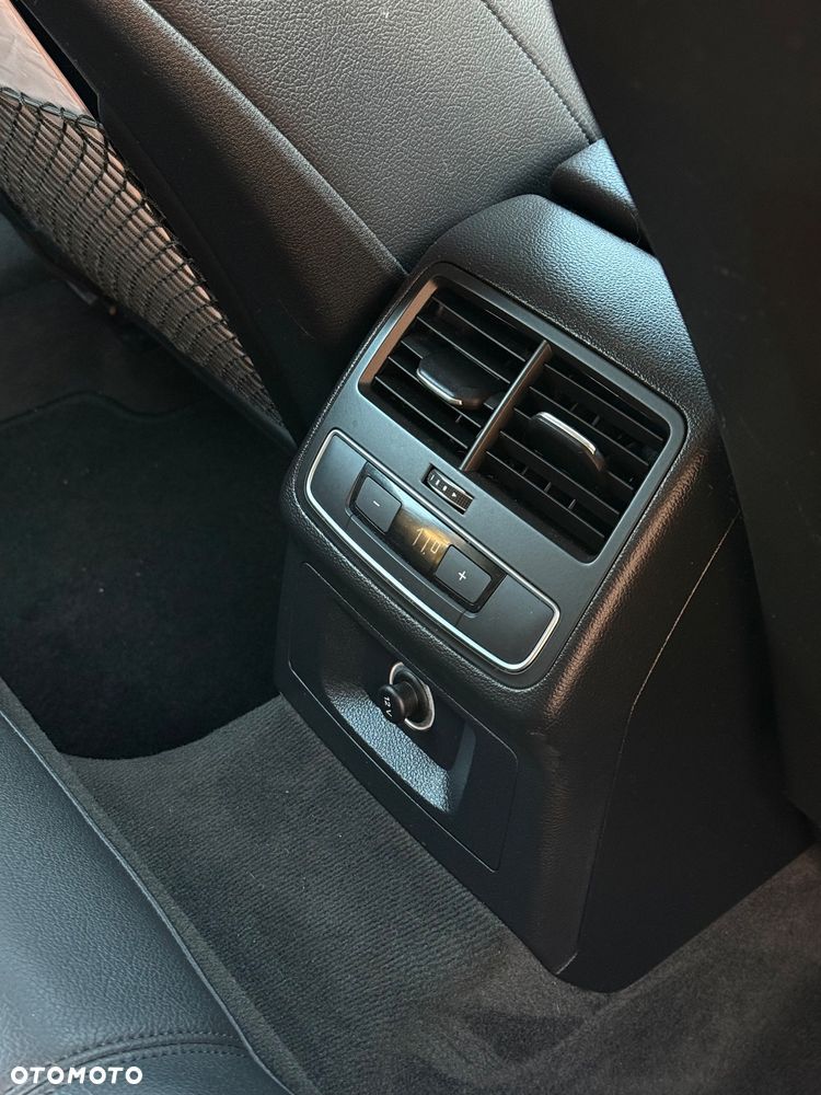Audi A4 Limousine - 14