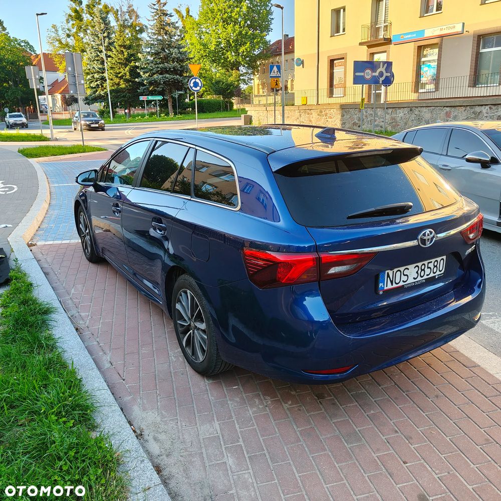 Toyota Avensis 1.8 Premium MS - 8