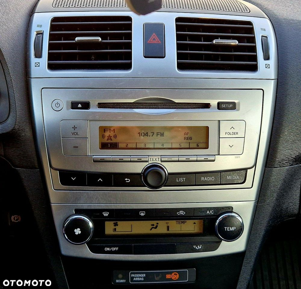 Toyota Avensis 2.0 D-4D Sol - 29