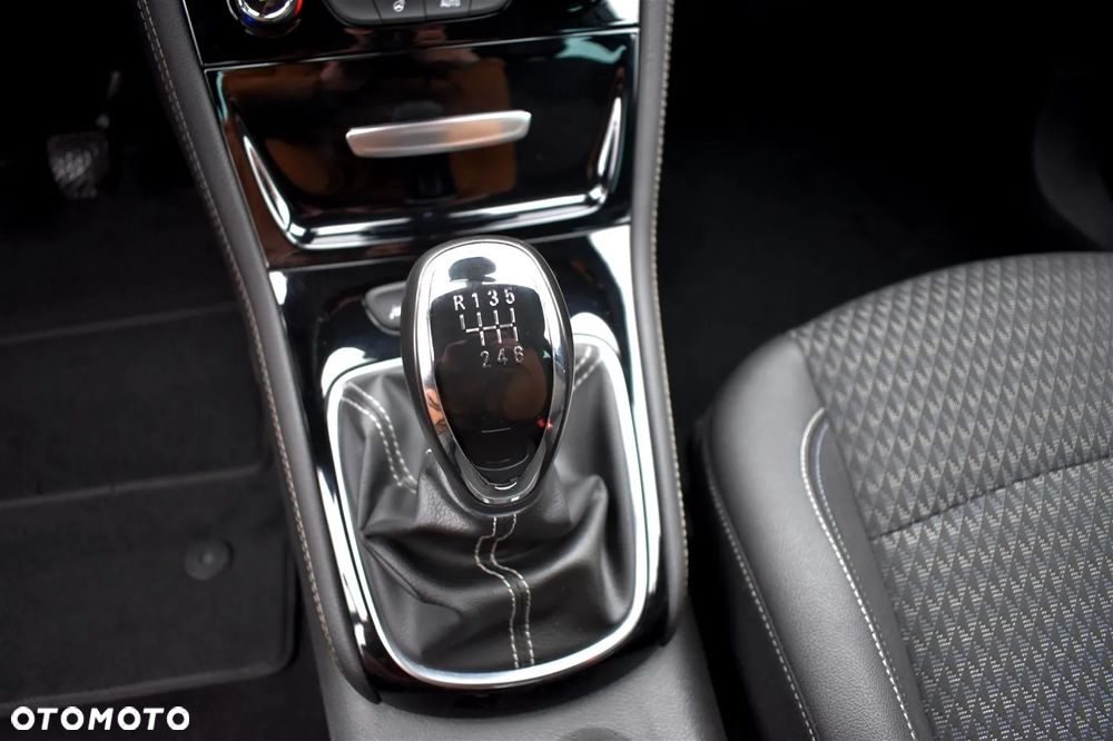 Opel Astra 1.4 Turbo Start/Stop Innovation - 32