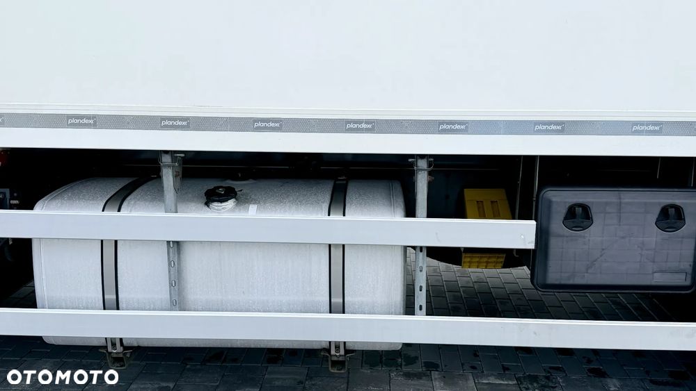 Iveco STRALIS S-WAY XP - 27