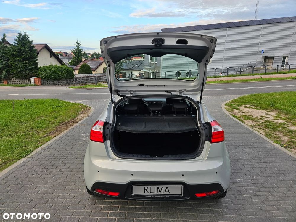 Kia Rio - 20