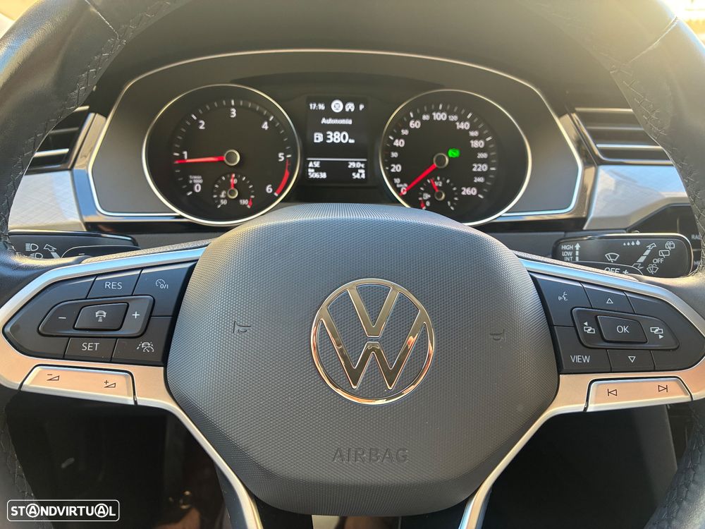 VW Passat Variant 2.0 TDI Business DSG - 11
