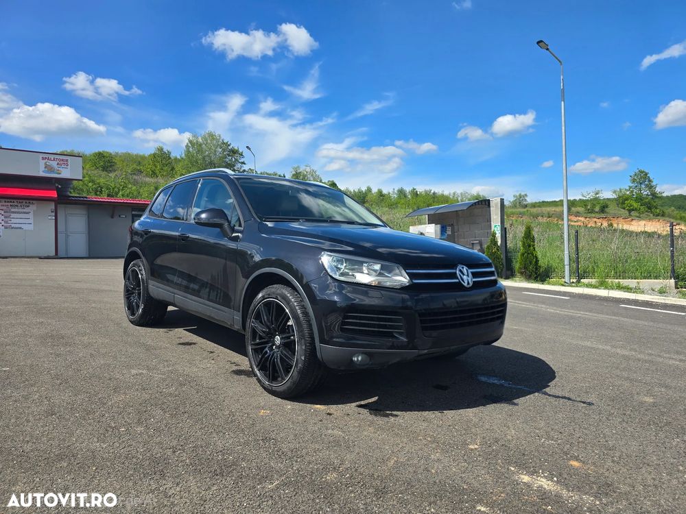 Volkswagen Touareg - 1