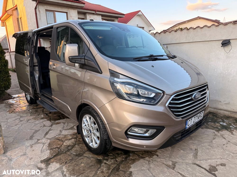 Ford Tourneo Custom - 13