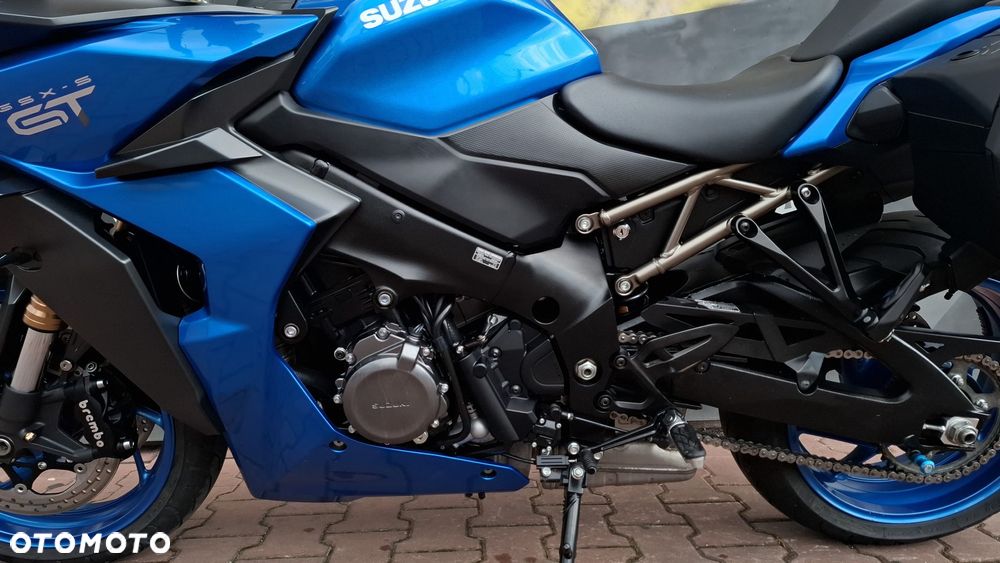 Suzuki GSX 1000 - 16