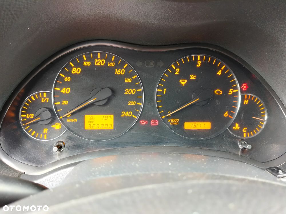 Toyota Avensis 2.0 D-4D Prestige - 6