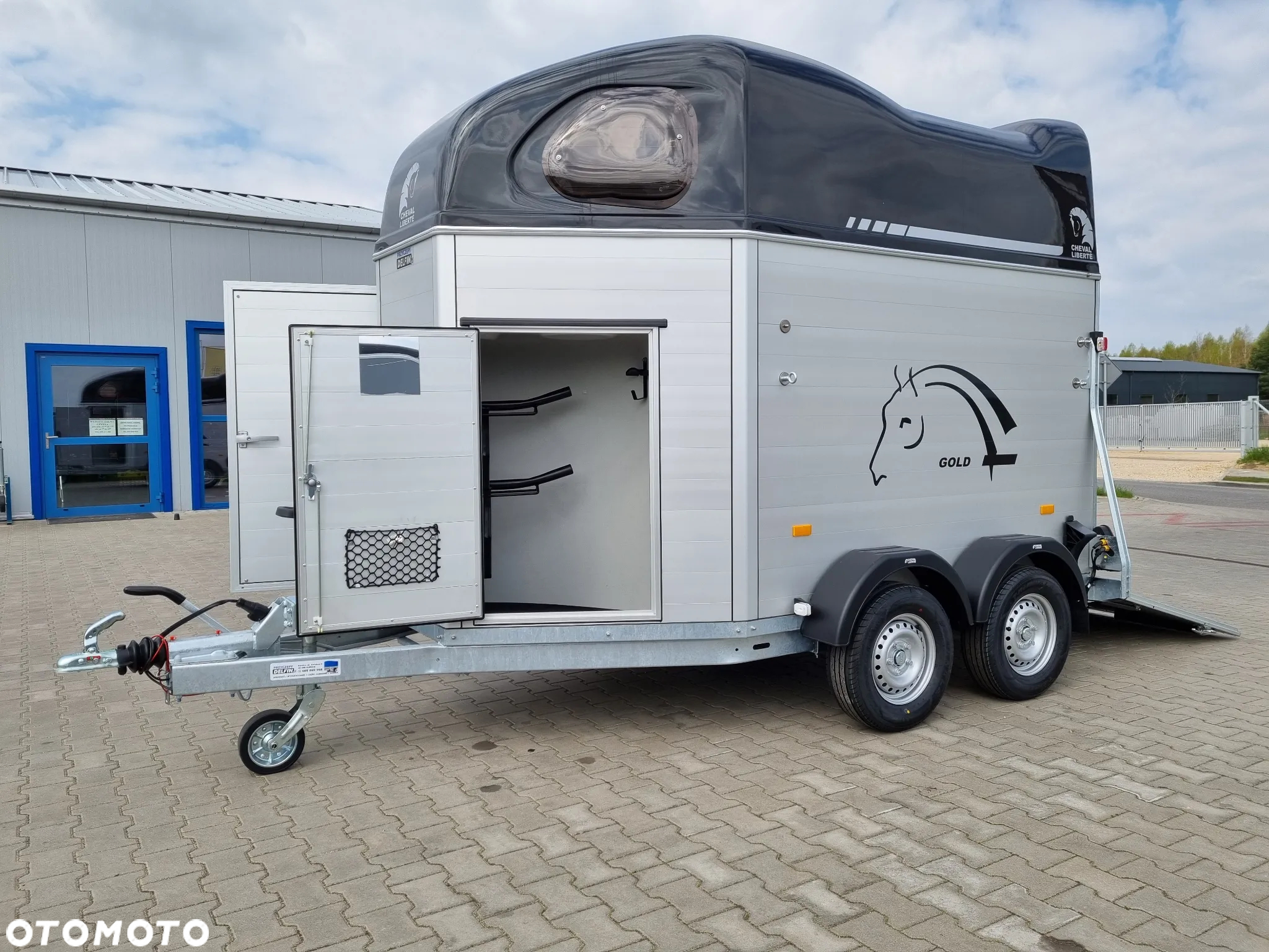 Cheval Liberte Gold First Alu + siodlarnia przyczepa dwukonna - 19