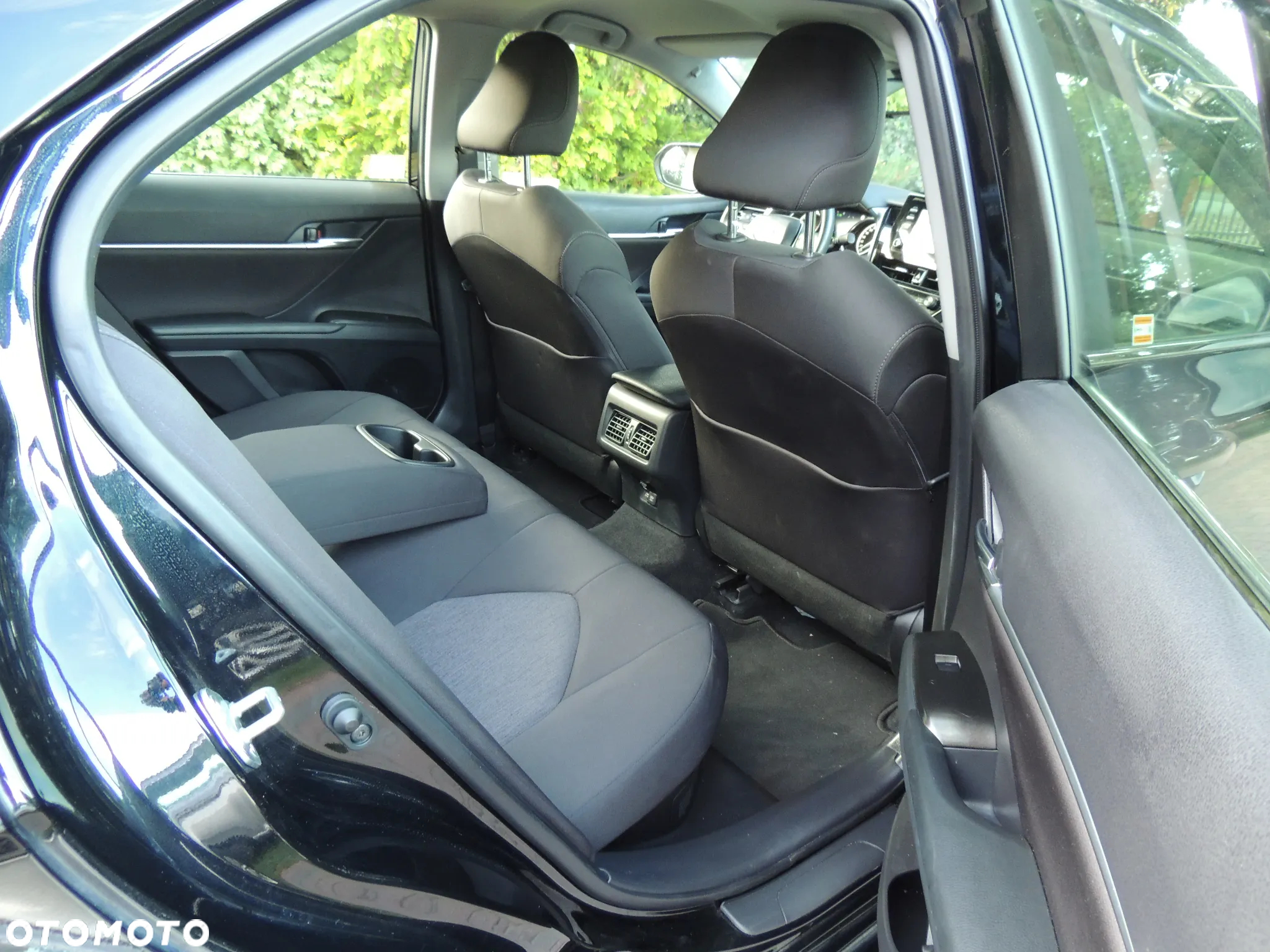 Toyota Camry 2.5 Hybrid Comfort CVT - 19