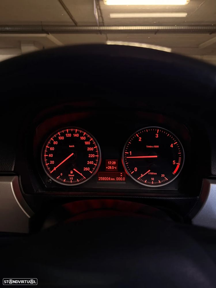 BMW 318 d - 12