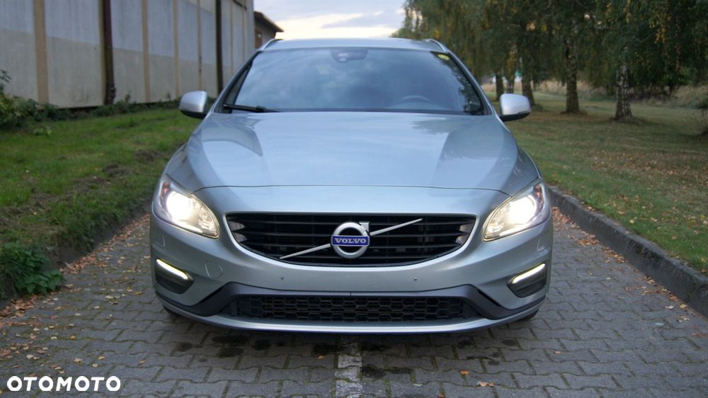 Volvo V60 D3 R-Design - 21