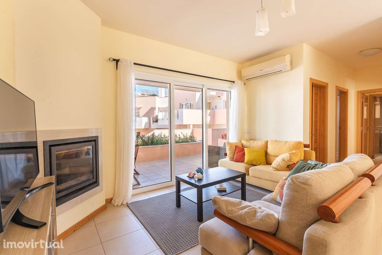 Apartamento de 2 quartos com terraços, piscina e estacionamento em Bur - Grande imagem: 4/27