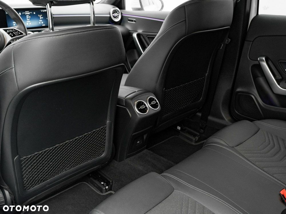 Mercedes-Benz Klasa A 200 d Progressive 8G-DCT - 23