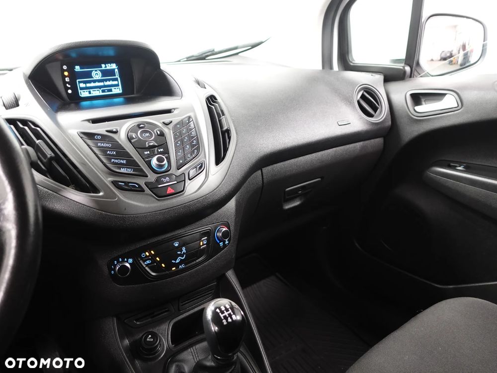 Ford Transit COURIER - 31