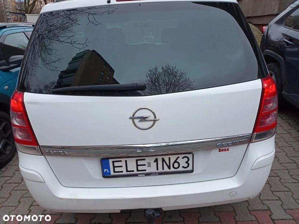 Opel Zafira - 9