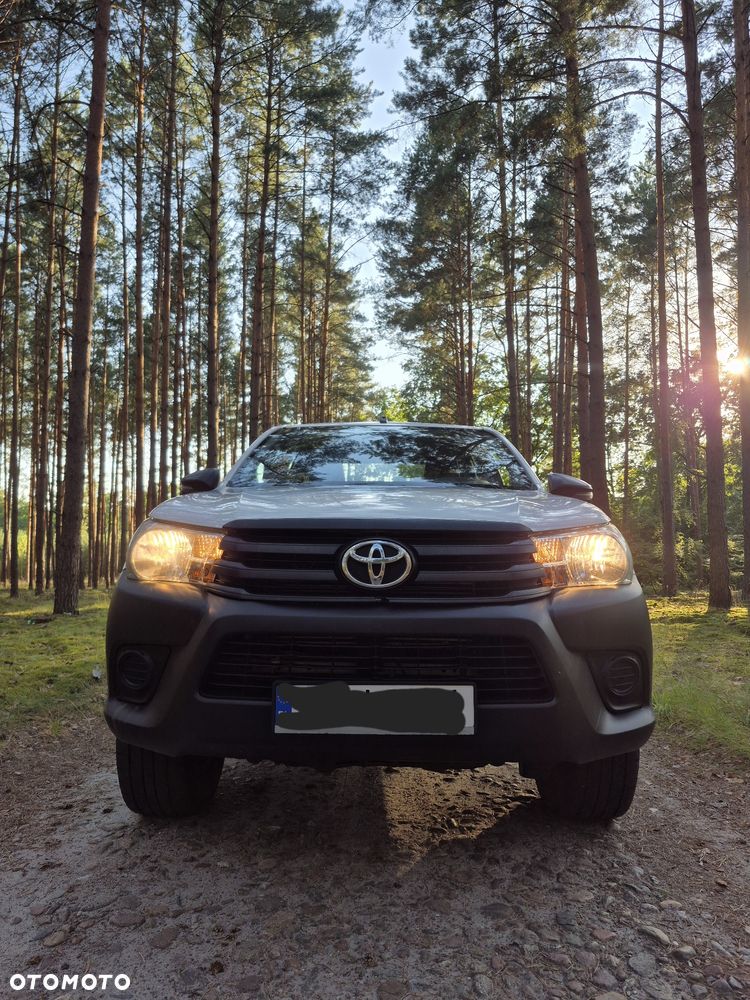 Toyota Hilux - 2