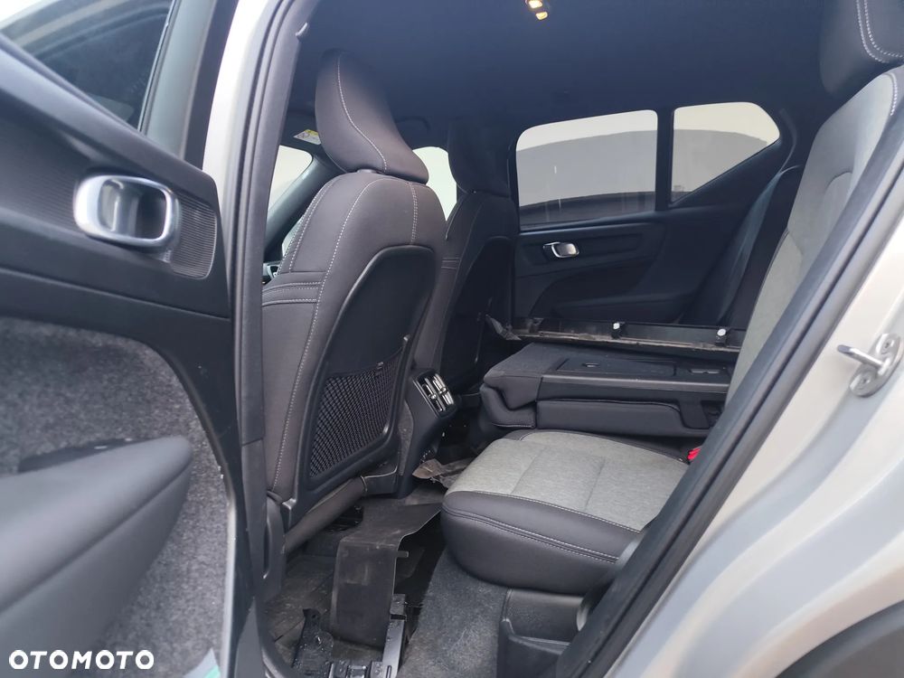Volvo XC 40 B4 B DKG Plus Bright - 16