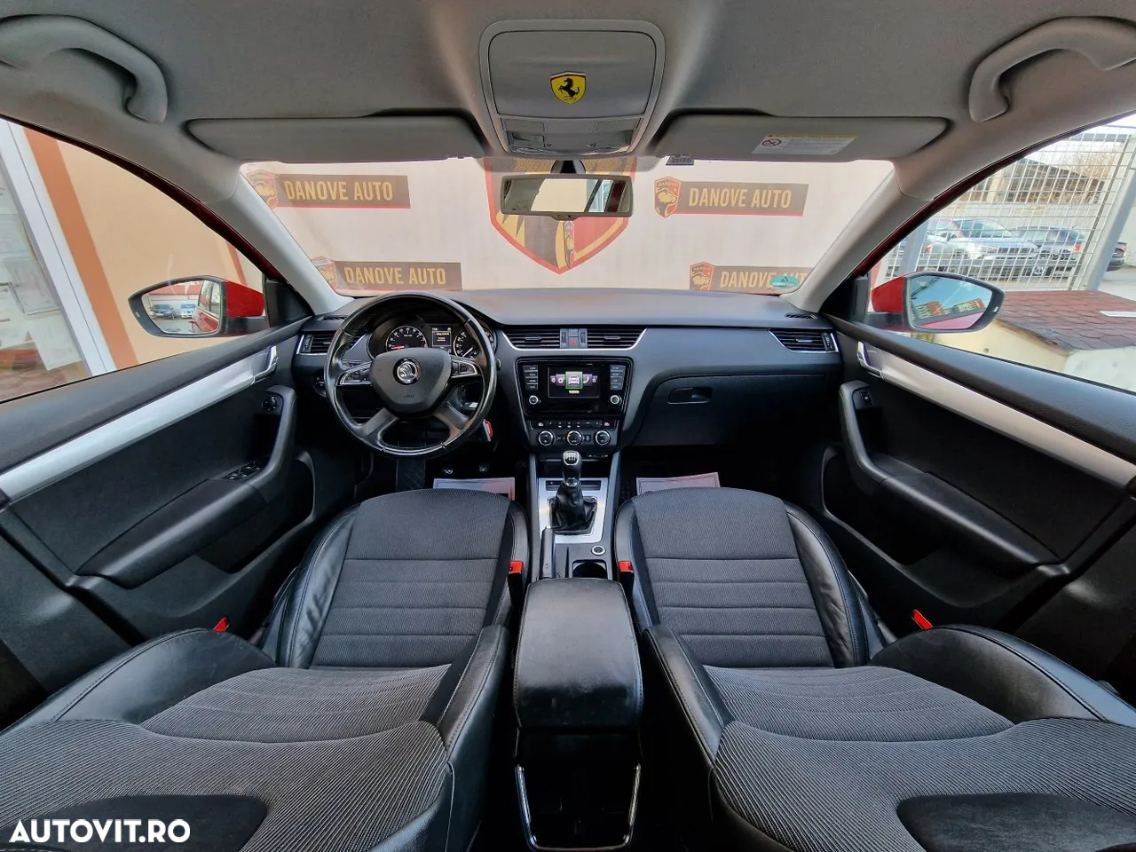 Skoda Octavia 2.0 TDI STYLE - 8