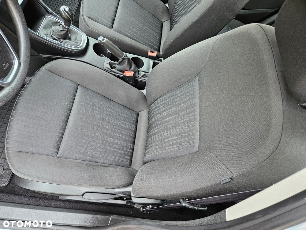 Opel Astra IV 1.6 CDTI Essentia - 15