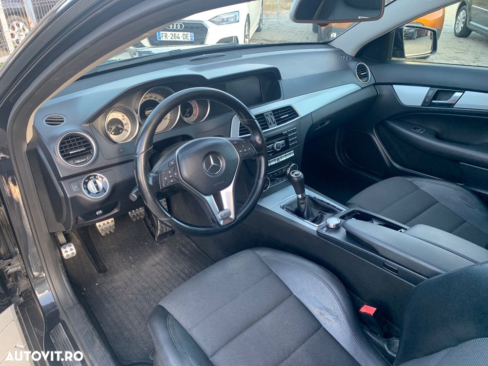 Mercedes-Benz C 220 d Coupe AMG Line - 16
