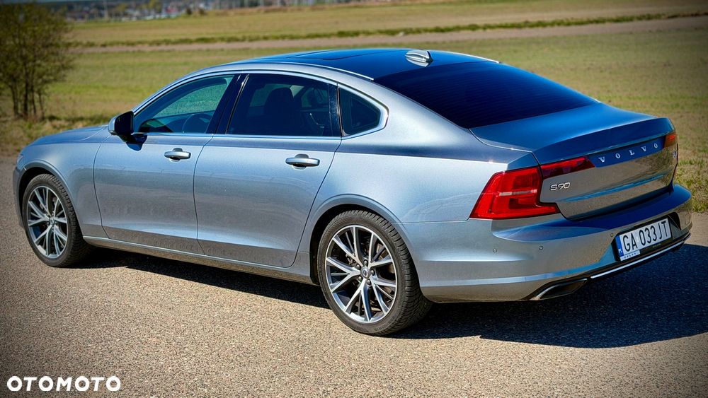 Volvo S90 T6 AWD Geartronic Momentum Pro - 4