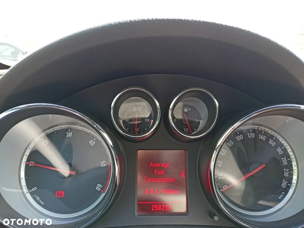 Opel Insignia - 22