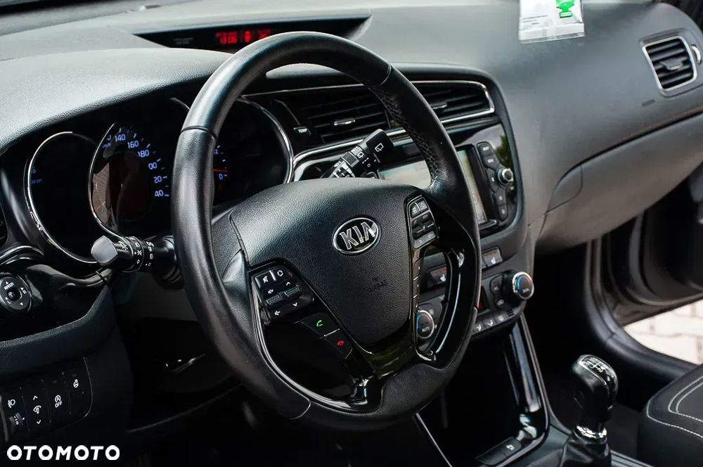 Kia Ceed 1.6 CRDi Platinum Edition - 23