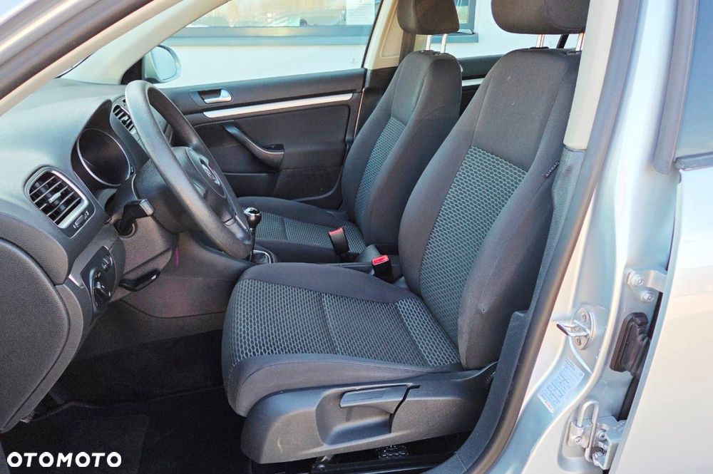 Volkswagen Golf - 26