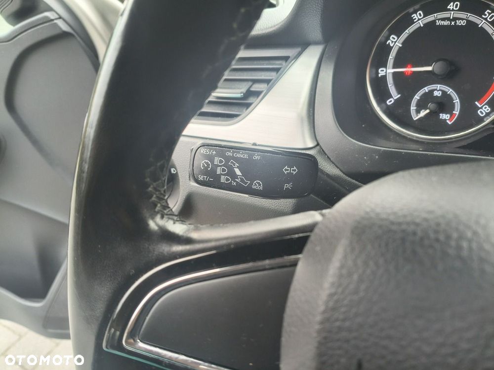 Skoda RAPID - 16