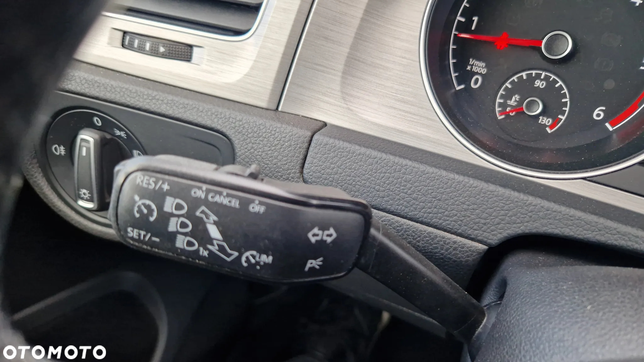 Volkswagen Golf VII 1.6 TDI BMT Comfortline - 20