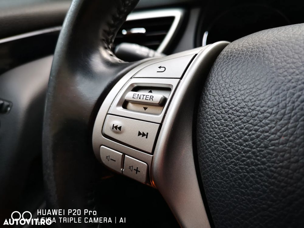 Nissan Qashqai 1.2 DIG-T Start/Stop N-Connecta - 9