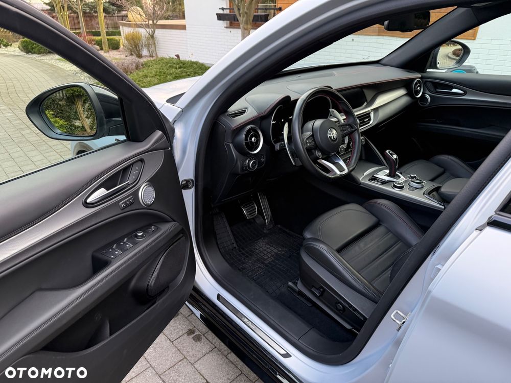 Alfa Romeo Stelvio 2.0 Turbo Competizione Q4 - 17