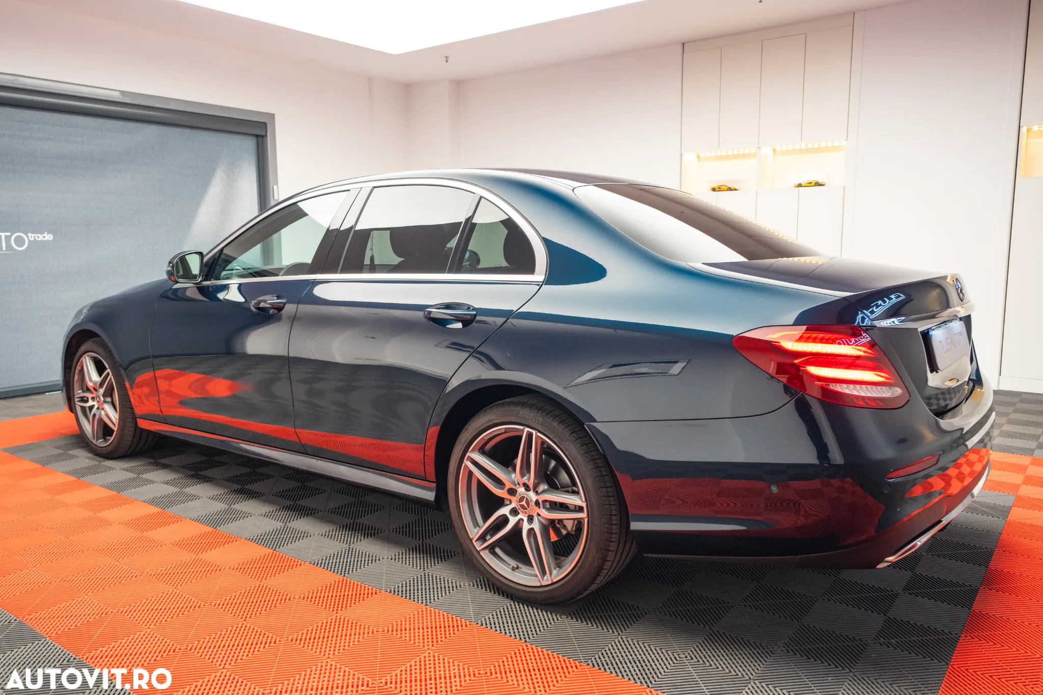 Mercedes-Benz E - 5