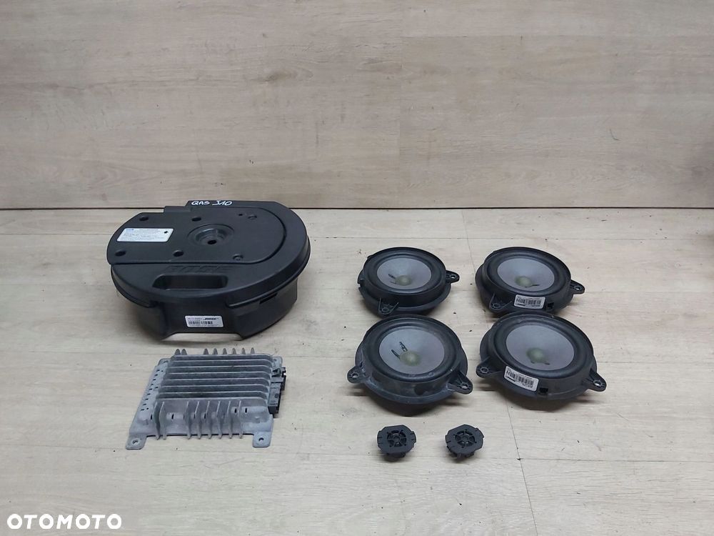Nissan Qashqai I J10 Lift wzmacniacz subwoofer głośnik zestaw BOSE - 1
