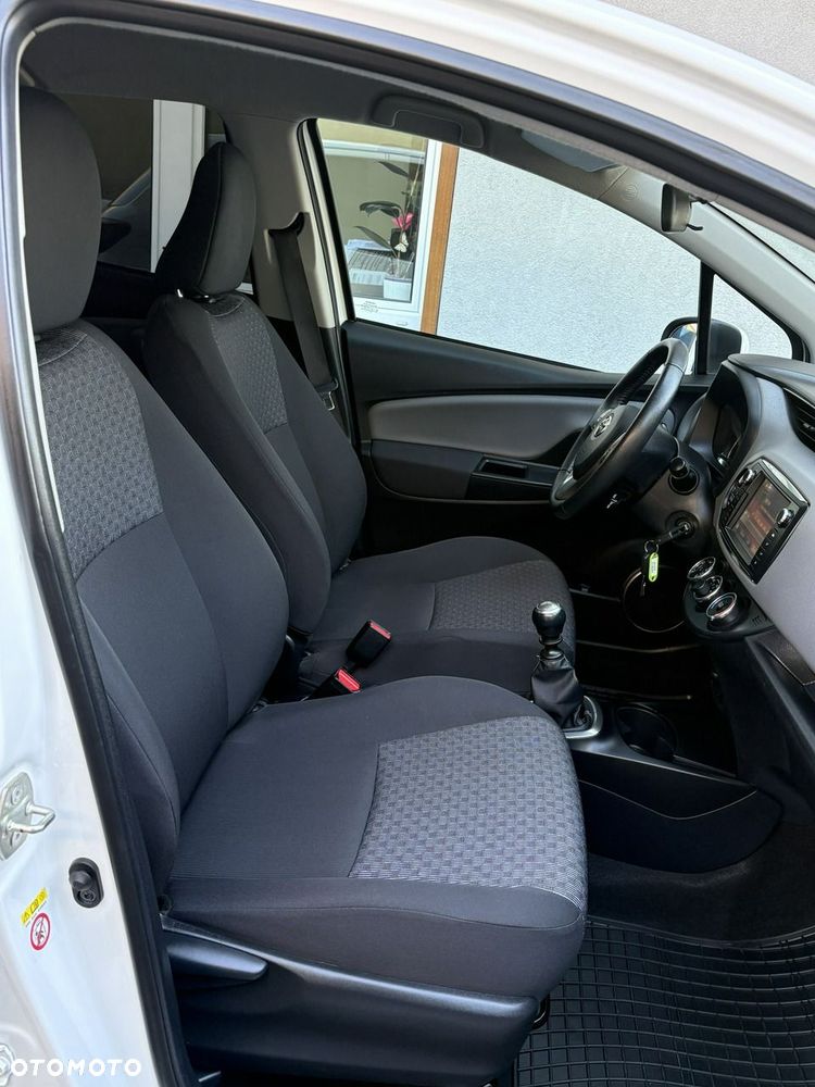 Toyota Yaris - 17