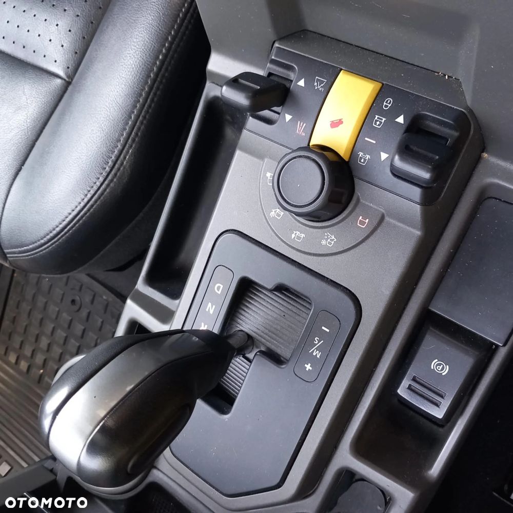 Land Rover Discovery - 8