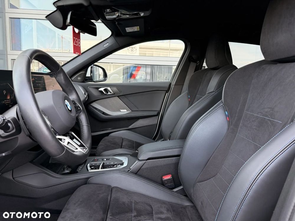 BMW Seria 1 120 mHEV - 23