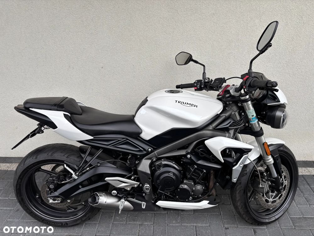 Triumph Street Triple - 7