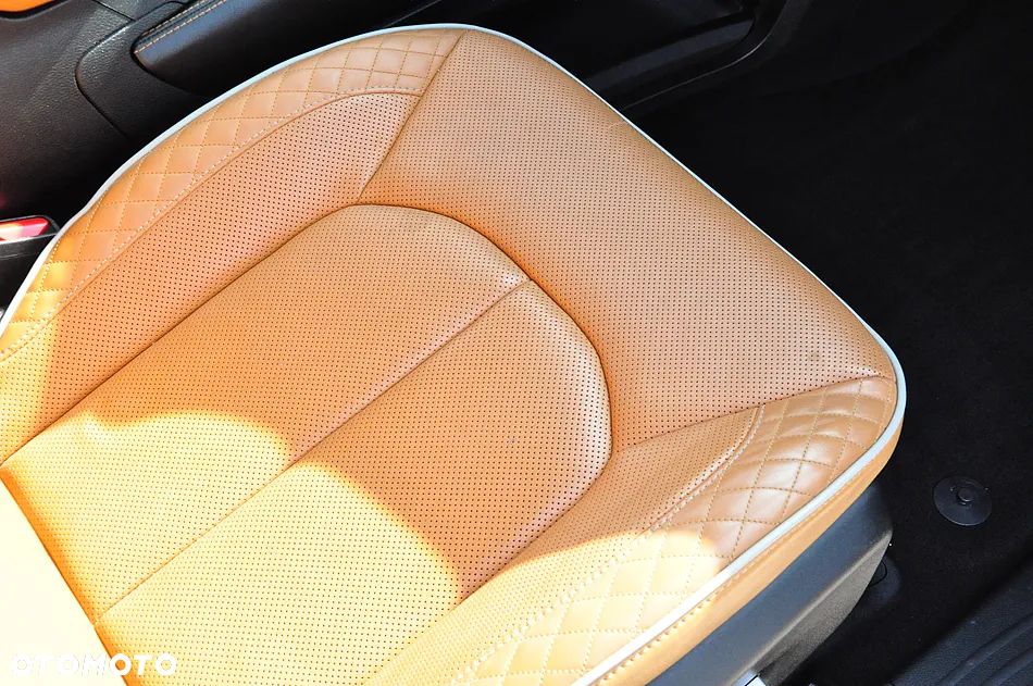 Chrysler Pacifica - 35