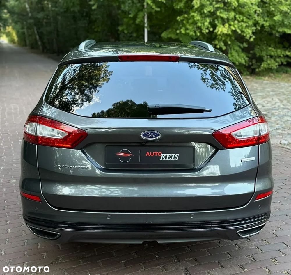 Ford Mondeo 2.0 EcoBoost Titanium - 4