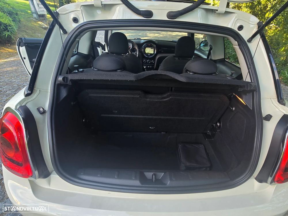 MINI 3 Portas Cooper D - 16
