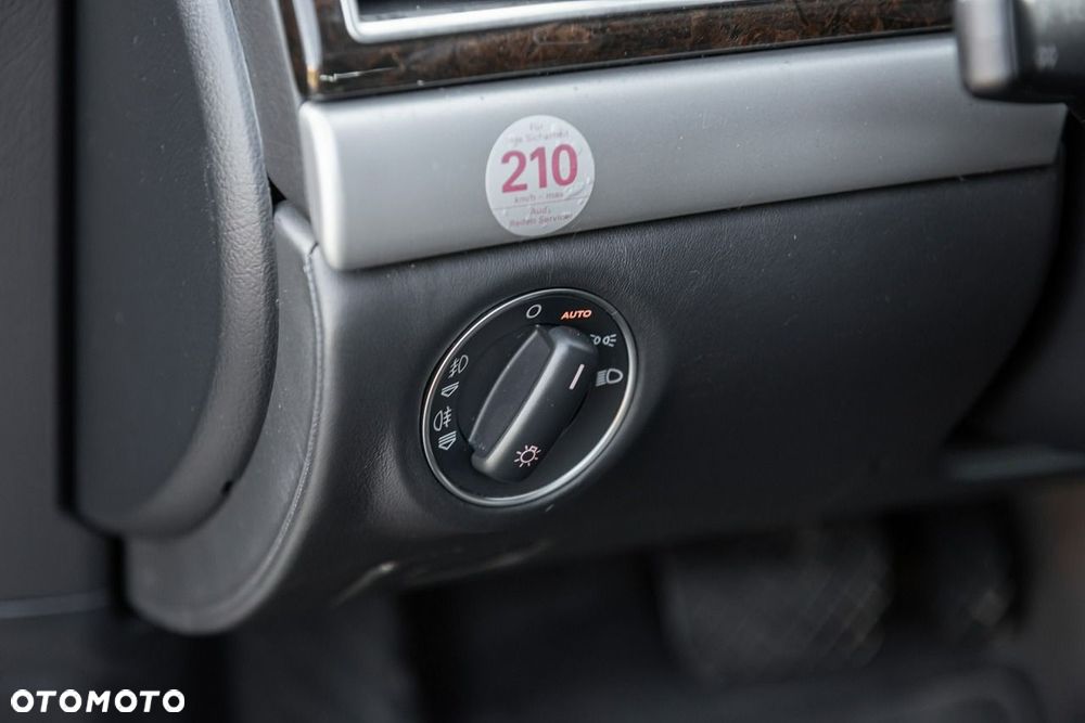 Audi A8 4.2 FSI Quattro - 31