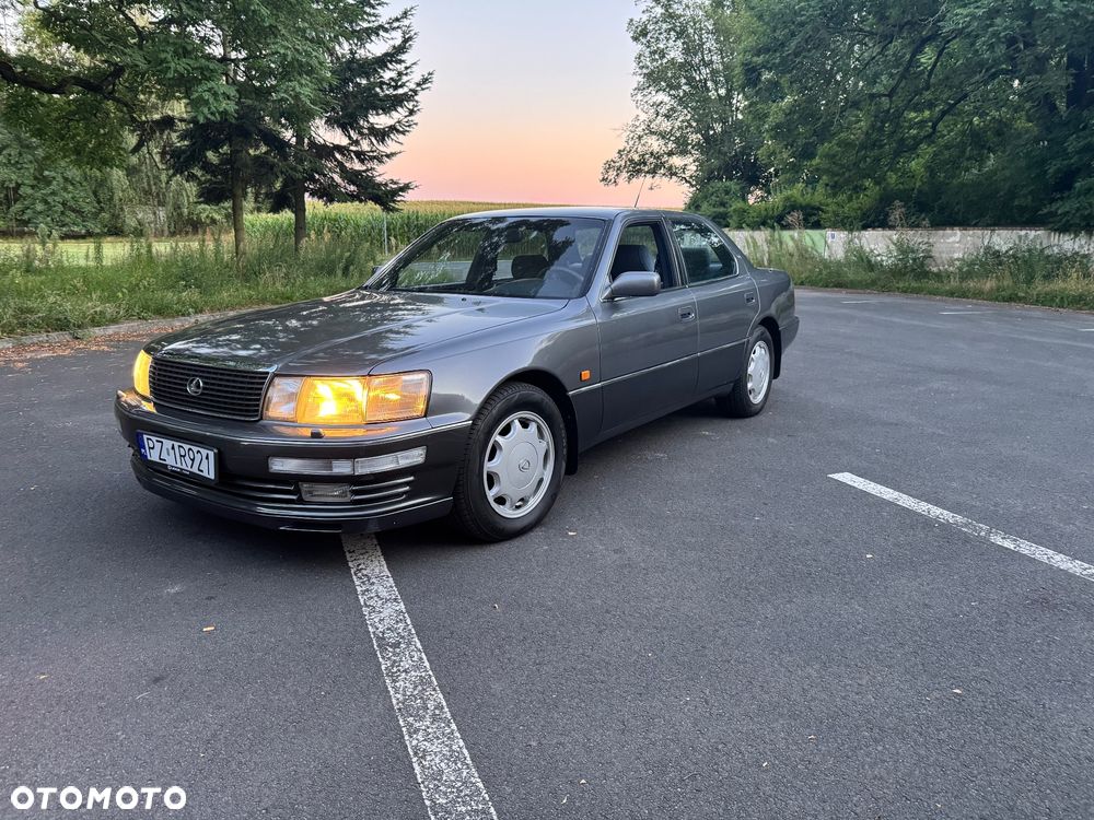 Lexus LS - 1