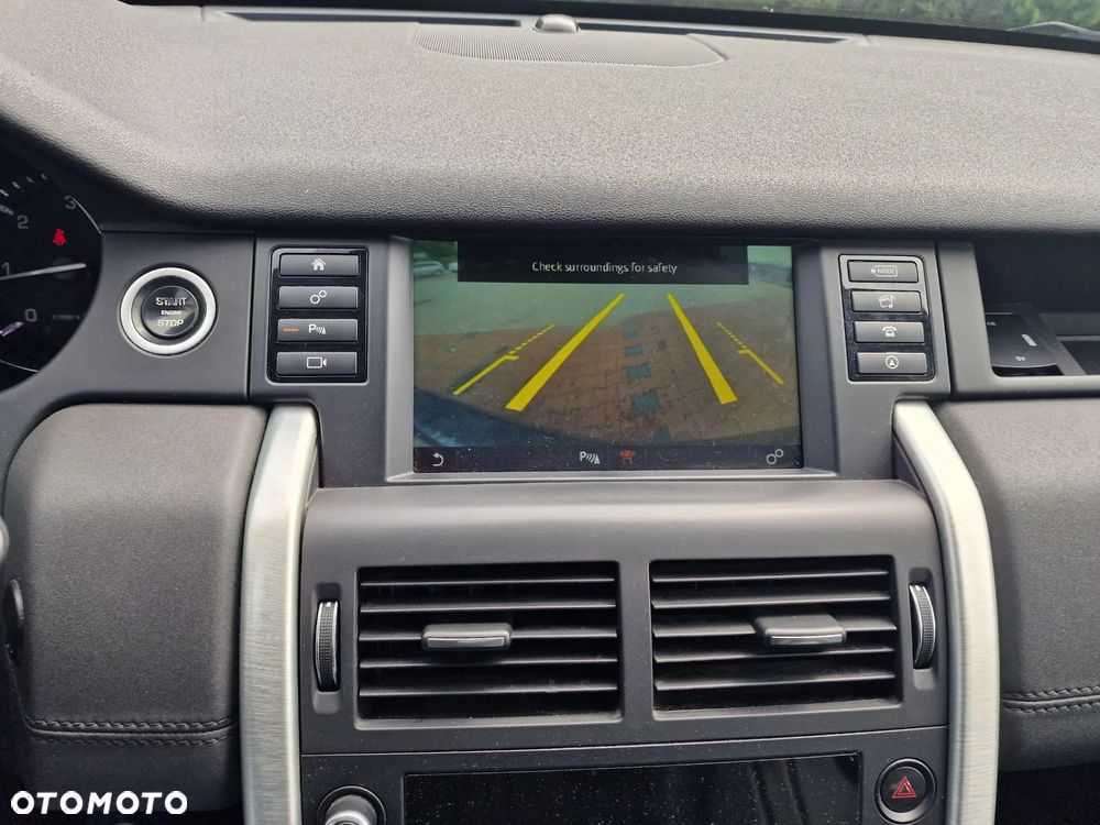 Land Rover Discovery Sport TD4 SkyView Edition - 9
