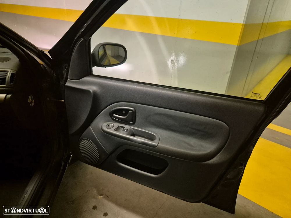 Renault Clio 1.2 16V Dynamique - 29