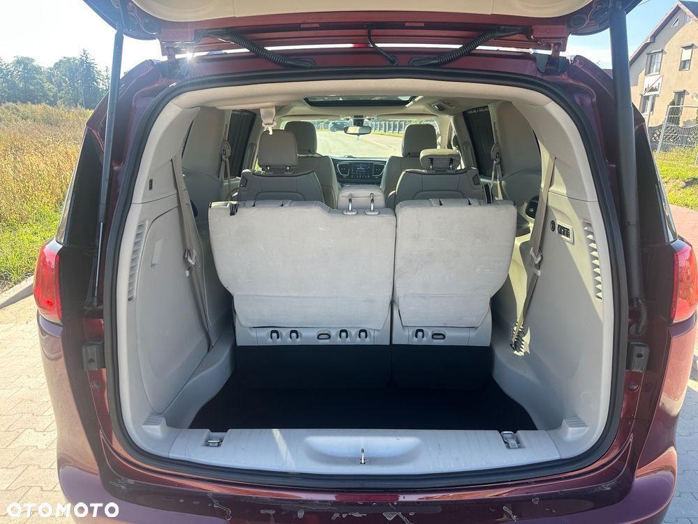 Chrysler Pacifica - 12