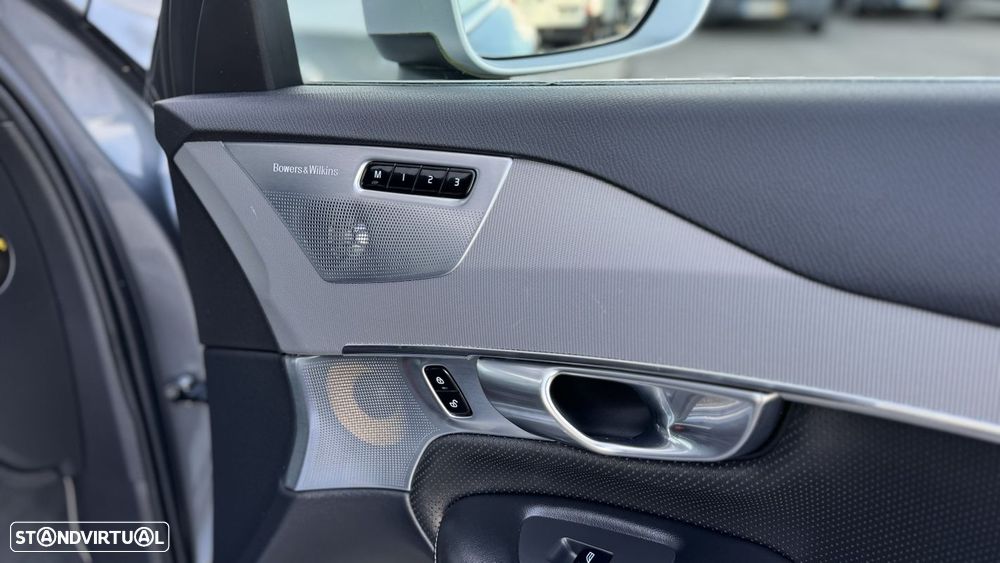 Volvo XC 90 2.0 T8 PHEV R-Design AWD - 42