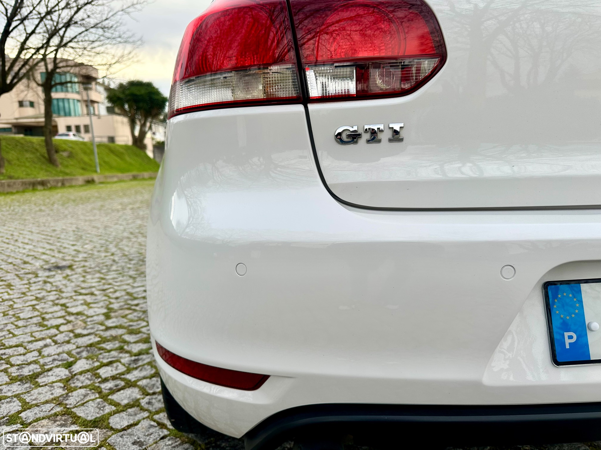VW Golf 2.0 GTI DSG - 16
