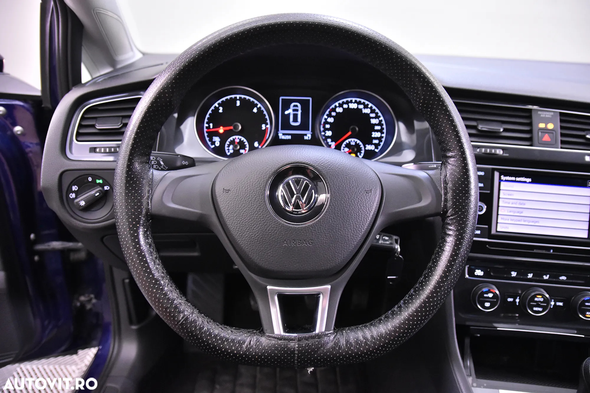 Volkswagen Golf - 15