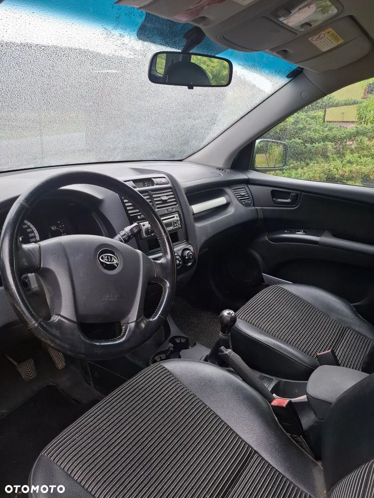 Kia Sportage 2.0 CRDi Tour - 12